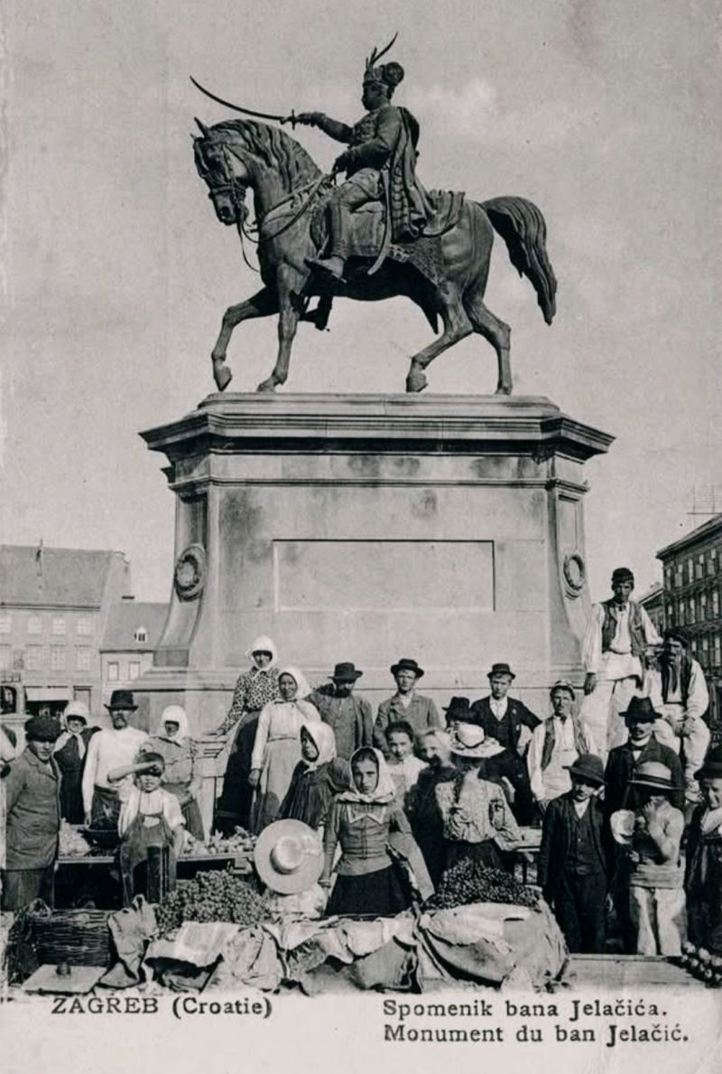 Trg bana Jelačića 1910. godine, pod konjem